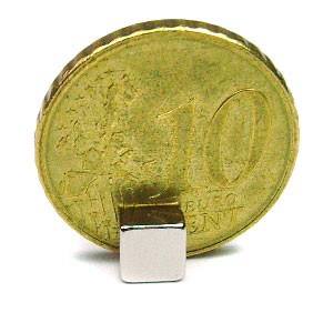 Cuboide magnetico 5,0 x 5,0 x 3,0 mm N52 nichel - aderenza 1,5 kg