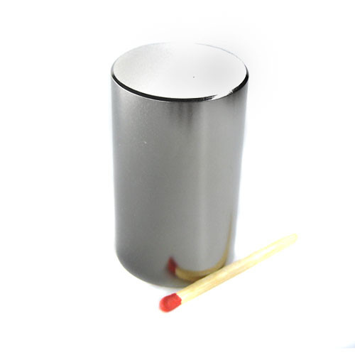 Cilindro magnetico Ø 30,0 x 50,0 mm N50 nichel - aderenza 65 kg