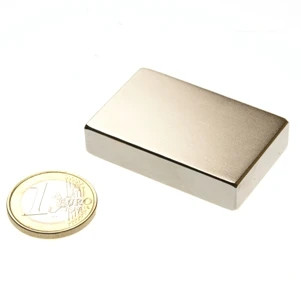 Cuboide magnetico 46,0 x 30,0 x 10,0 mm N40 nichel - aderenza 28 kg