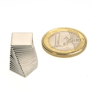 Cuboide magnetico 10,0 x 10,0 x 1,0 mm N42 nichel - aderenza 650 g