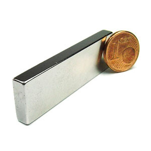 Cuboide magnetico 50,0 x 15,0 x 5,0 mm N40 nichel - aderenza 10,8 kg